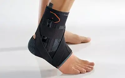 Produktdetails: Cellacare Sprunggelenkorthese Tarsotec Expert Produktbild Cellacare Sprunggelenkorthese Tarsotec Expert